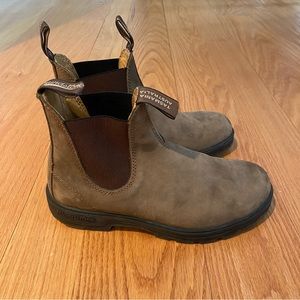 Blundstone Rustic Brown - women’s size 8.5